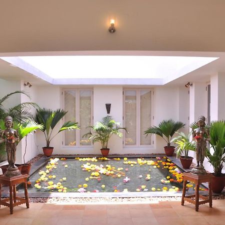 Niketana @ Boat Club Hotel Chennai Ngoại thất bức ảnh